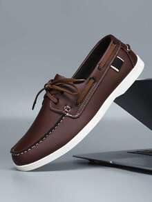 A Pair Of Men's Summer Outdoor Casual Loafers With Simple Color Schemes, Featuring A Fashionable Style That's Easy To Match.