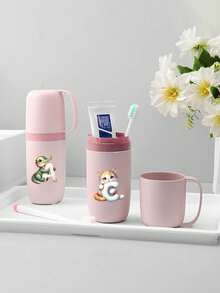 便携式旅行牙杯，A-Z 首字母，牙刷架盖，可拆卸牙杯，便携式旅行美妆杯，户外牙刷收纳盒，浴室配件，字母系列印花防尘收纳盒，学生返校用品，夏季露营和度假必备品，户外必备品，母亲节礼物，节日礼物，生日礼物。旅行必备品