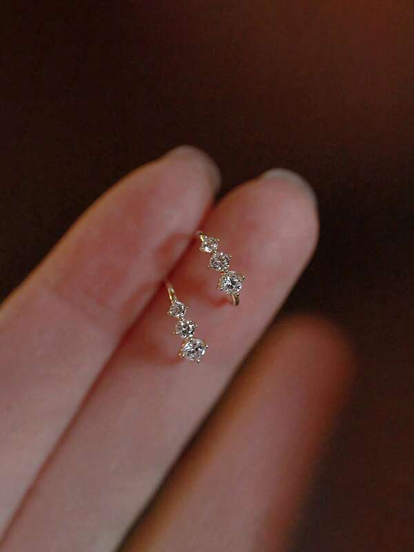 GAGAFEEL 1 paire de boucles d'oreilles à tige minimalistes et mini en argent sterling S925 avec trois zirconias dégradés, pour un port quotidien, cadeau pour petite amie