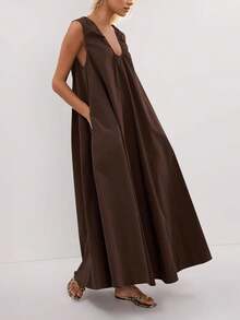 Women's Summer Long Tank Dress Solid Color Sleeveless Scoop Neck Ruched Maxi Dress With Pockets Casual Wide Shoulder Loose Fit Long Dress Smocked Going Out Dress - 深棕色 - 查看 1