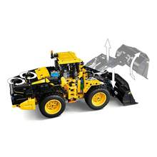 LEGO Volvo L120 Electric Wheel Loader 42209 - 42209 - View 6