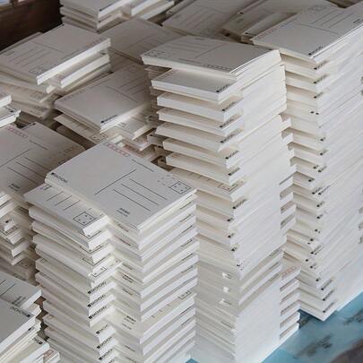 20/50 tấm bưu thiếp màu nước mỗi gói, 10,58oz, kích thước hạt trung bình 3,94" x 5,83", giấy màu nước dày - 140lb/300gsm ép lạnh có kết cấu, bề mặt giấy ướt không ố, thích hợp cho màu nước, bút dạ và bút sáp màu