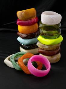 1pc Acrylic Asymmetrical Oversized Bracelet, Fashionable Tie Dye Effect, Y2K Vibe, Suitable For Autumn/Winter, Versatile Vintage-Inspired Accessory