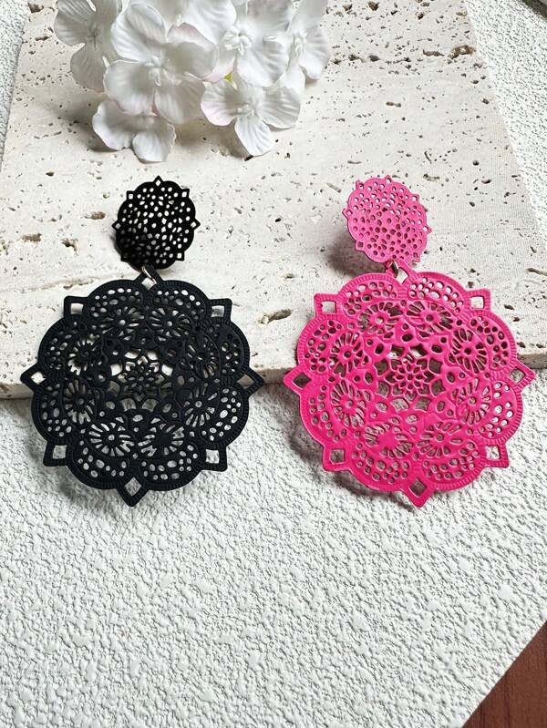 2pcs/Set Of Exaggerated European And American Metal Hollow Flower Pendant Earrings Suitable For Women's Gifts And Versatile Fashion