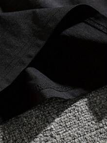 Men T-Shirts - Hitam - View 5