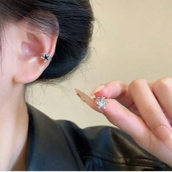 1 Pair Chic Rhinestone Clip-On Earrings, Women's Minimalist Star Ear Cuff Earring, Non-Pierced Elegant Earrings