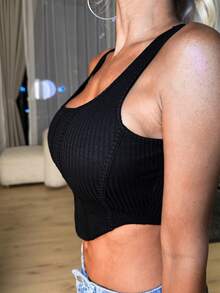 Manon Tanti Top corto asimétrico de un solo color para el verano - Negro - Ver 6