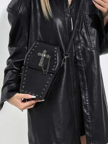 Y2K 甜美酷炫小众设计斜挎包，十字架和链条装饰，铆钉搞怪复古极具魅力的特殊造型手机包，哥特朋克个性单肩包，适合万圣节派对角色扮演装扮 - 黑色 - 查看 2