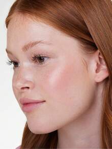 Essence Baby Got 腮红 10 号，质地柔滑，轻盈易推开，不卡粉不粘腻，打造自然透亮妆容，遮瑕度可叠加，持久配方，赋予肌肤自然红润光泽，5.5克/0.19盎司 - 10 - 查看 8