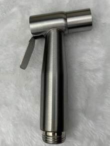 一套手持式马桶喷枪套装，包含双喷嘴开关、高压淋浴喷头、免钻孔旋转支架和软管，浴室配件，浴室工具