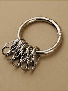 1 pieza Mini Mosquetón de Aleación, Clip de Resorte Micro, Adecuado para Mochila, Accesorios de Llavero, 5 piezas Ganchos Colgantes en Forma de 8, Llavero Ligero, Hebilla de Escalada Pequeña de Uso Múltiple, Utilizable Tanto en Interiores como en Exteriores. Los usos en interiores de estas hebillas de escalada incluyen colgar herramientas eléctricas, equipo de camping, herramientas y suministros automotrices. También son adecuados para colgar luces, macetas, herramientas y cajas de almacenamiento del garaje. Un regalo ideal para novios, esposos y padres. Adornos para bolsas de Navidad, accesorios para automóviles, ideas de regalo para maestros, hermanas.