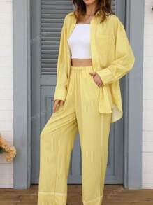Ensemble chemise ample à rayures à manches longues avec épaules tombantes et unique boutonnage, et pantalon large style français décontracté, pour le printemps et l'été, DEEKA, couleur jaune papillon