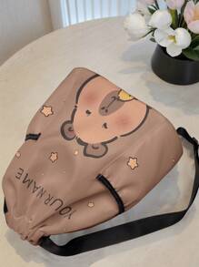 1 szt. Plecak sportowy ze ściągaczem i nadrukiem z motywem kapibary, z kieszeniami, idealny prezent na powrót do szkoły dla dzieci i nastolatków, z możliwością personalizacji według własnego projektu lub imion rodzeństwa/przyjaciół, wielofunkcyjny, ozdobny, z literami, stylowy, nowoczesny, kolorowy, uroczy, uroczy, swobodny, niestandardowy, spersonalizowany, wyjątkowy, spersonalizowany, idealny prezent dla niego, idealny prezent dla niej