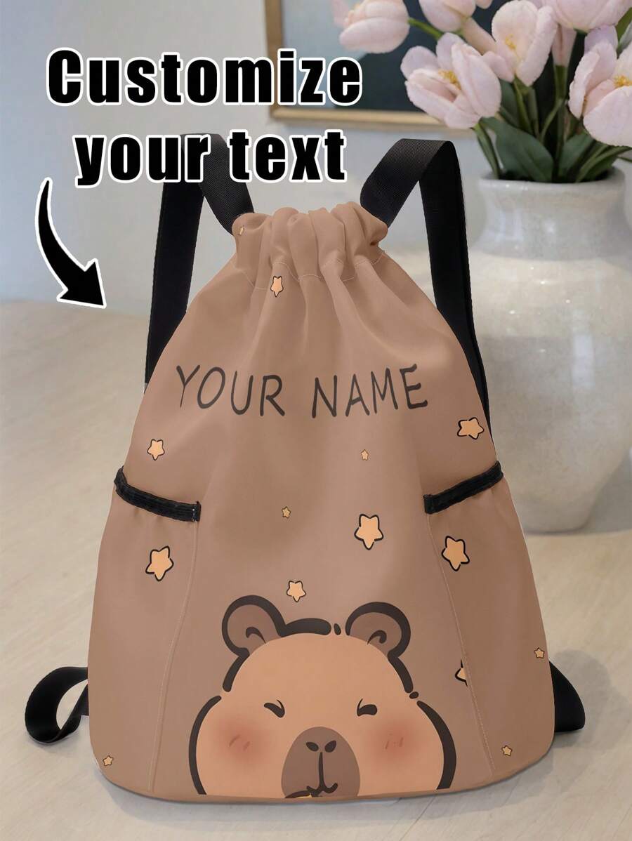 1 szt. Plecak sportowy ze ściągaczem i nadrukiem z motywem kapibary, z kieszeniami, idealny prezent na powrót do szkoły dla dzieci i nastolatków, z możliwością personalizacji według własnego projektu lub imion rodzeństwa/przyjaciół, wielofunkcyjny, ozdobny, z literami, stylowy, nowoczesny, kolorowy, uroczy, uroczy, swobodny, niestandardowy, spersonalizowany, wyjątkowy, spersonalizowany, idealny prezent dla niego, idealny prezent dla niej