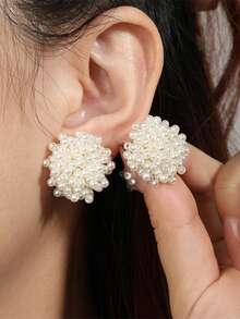 1 Pair Simple Vintage Faux-Pearl Firework Design Earrings, Elegant Luxurious Pearl Stud Earrings With Unique Design, Suitable For Women To Wear For Weddings, Banquets, Daily, Festivals - White - View 6