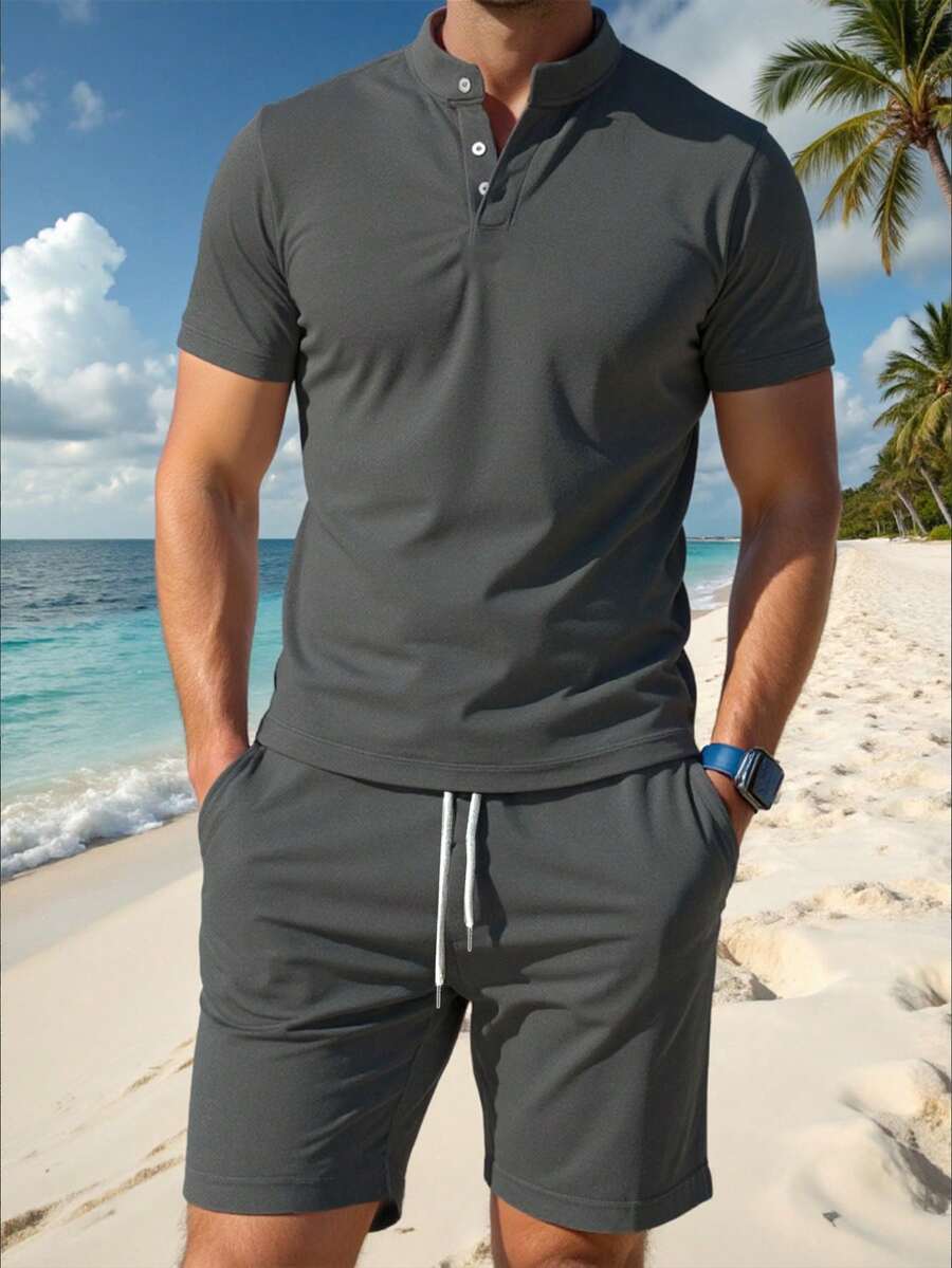 男士运动套装立领套装浅灰色Polo T恤夏季短袖透气运动套装休闲T恤+短裤纯色圆领Polo T恤套装带口袋抽绳 - 深灰色 - 查看 1