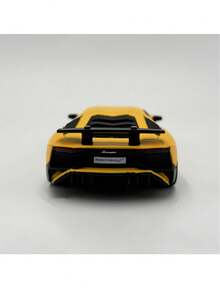Lamborghini 1:36 比例压铸兰博基尼 Aventador - 哑光黄色，后轮驱动，滑行平稳，可开启车门，精细复制，适合男孩和女孩的玩具，收藏品和装饰品，圣诞节、万圣节、生日礼物 - 啞黃 - 查看 10