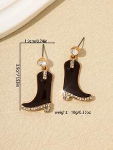 一对精致迷人的西部牛仔风格牛仔女孩魅力吊坠耳环，靴子镶嵌水钻和滴油耳环，波西米亚风格个性化设计耳环，适合女性聚会、派对、节日、旅行、礼品配饰、珠宝礼品