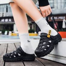 男士字母扣时尚个性人字拖，舒适柔软凉爽透气防滑耐用沙滩凉鞋，户外日常通勤足弓支撑轻便拖鞋