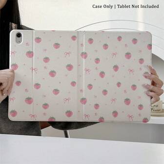 浅米色背景，粉色草莓、蝴蝶结和花朵图案 - 甜美可爱的平板电脑保护套，带笔槽，兼容 iPad 10.9/10.2/Air 第五代/Pro 11/第十代/9.7/Air 2/iPad（第七代）/iPad（第八代）/iPad Air 4/5/iPad Pro 11/iPad 第十代 10.9 英寸（2022 年款）智能保护套/iPad Air 13（M3 2025 年款）/iPad Air 11（M3 2025 年款）/iPad Air 11（M3 2025 年款）/iPad 11（A16 2025 年款）/Galaxy Tab S10+/S9/A9，具备自动休眠/唤醒功能