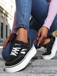 2-In-1 Removable Roller Skates For Teenagers & Students, Boys & Girls Roller Skating Shoes, Casual Sports Skateboard Shoes - Black and White - View 5