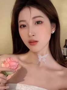 1件时尚优雅蝴蝶项链，多层仿珍珠水晶颈链，隐形蝴蝶项链，女士珠宝，适合日常佩戴，精致配饰，适合派对和度假 - 彩色 - 查看 3