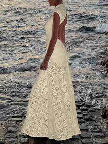 波西米亚风钩编浪漫沙滩长裙，针织提花露背A字裙，适合夏季海滩度假，优雅迷人，也适合婚礼季。#派对造型 #海滨风情 #约会装扮 #音乐节 #婚礼季 #度假 - 杏色 - 查看 4