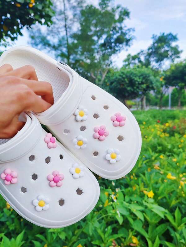 10pcs Fashion DIY Shoe Decorations, White Flower & Pink Floral Ornaments Suitable For Sandals, Slippers, Hollow Wooden Clogs, Detachable Shoe Clips, Holiday Gift