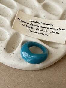 1 Stück asymmetrisch geformter minimalistischer Modeschmuckring aus Harz, geeignet für den täglichen Gebrauch, Partys, Urlaubsoutfits, Damen einfacher eleganter Retro-Stil personalisierter Ring, einzigartiges Design, ideal als Geschenk zum Lehrertag, Muttertag, Valentinstag, Abschluss, Festivalgeschenke (handgefärbter Batikeffekt, Farbabweichungen sind normal)