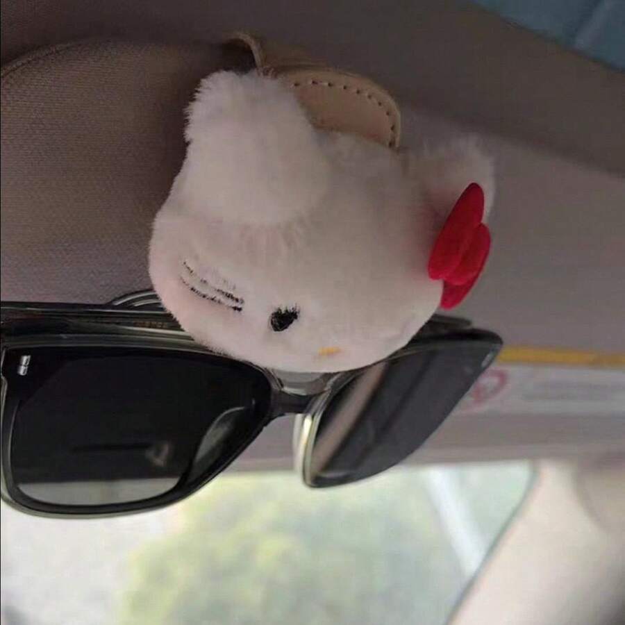 Sanrio Super Cute Kitty Car Glasses Clip, Sunglasses, Sunglasses Storage Wonder, Sun Visor, Glasses Stand, Magnetic Attraction
