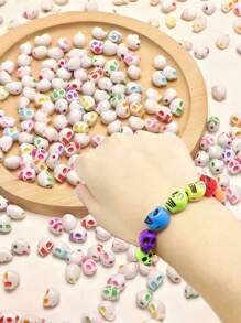 102pcs/51pcs Per Pack, Colorful Skull Beads For Halloween, Cute Halloween Colored Skull Beads Craft, DIY Jewelry Making Supplies, Acrylic Skull Loose Beads Handmade Accessories, Suitable For Halloween Wear, Spooky Fun, Holiday Gifts, Party/Birthday/Halloween Presents