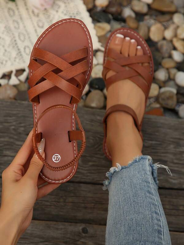 Casual Fashion Summer New Versatile Thick-Sole Lightweight Criss-Cross Strap Breathable Non-Slip Flat Girl Beach Sandals
