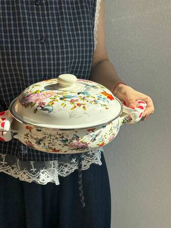 1套φ27厘米/φ24厘米搪瓷餐具，包括烤盘、保温锅、汤锅、烹饪锅和海鲜锅，适用于餐厅、家庭、客厅和厨房。非常适合盛放面包、火鸡、奶酪面包、披萨、海鲜和手撕米饭。非常适合户外活动、婚礼、派对、送礼和生日、感恩节礼物、丰收节、家庭聚餐。