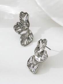 1 Pair Metallic Glossy Chic Half Flower Design Women's Stud Earrings, Great Gift For Dates - Silver - View 4