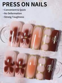 24片Y2K复古棕色长方形花朵美甲贴纸，提升您的时尚品味。这款法式亚克力按压式美甲套装完美贴合，包含：1片果冻胶和1把指甲锉。易于佩戴，适合夏季和法式美甲，也适合日常工作、派对和其他场合。