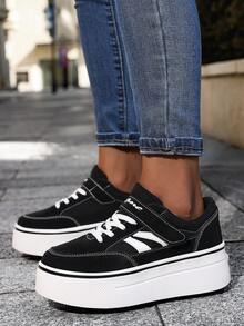 2-In-1 Removable Roller Skates For Teenagers & Students, Boys & Girls Roller Skating Shoes, Casual Sports Skateboard Shoes - Black and White - View 4