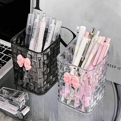 1ชิ้น กล่องเก็บของบนโต๊ะแบบใสพร้อมโบว์สีชมพูประดับ, ที่ใส่ปากกาและช่องเก็บของ, เหมาะสำหรับอุปกรณ์เปิดเทอม, สำนักงาน, หอพัก, เครื่องสำอาง, สกินแคร์และก