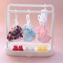 Suport pentru haine de păpuși, 1 suport de uscare din plastic, 10 umerașe pentru haine pentru Labubu și păpuși. Suporturi mici și drăguțe pentru organizarea hainelor pentru copii, raft de depozitare durabil pe birou pentru colecționari și accesorii pentru păpuși la modă, organizator de colecționar, organizator compact, finisaj neted, cadouri de festival. Idei de cadouri de Crăciun. - alb - Vizualizare 10
