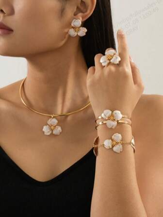 1 套花卉树脂油滴吊坠，度假风格