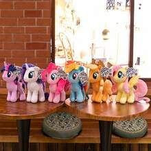 Hasbro 我的小马驹毛绒娃娃 - 暮光闪闪公主款，闪亮独角和彩虹鬃毛，柔软舒适，适合女孩，节日礼物，适合3岁以上儿童，官方授权角色 - 小蝶 - 查看 8