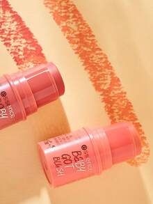 Essence Baby Got 腮红 10 号，质地柔滑，轻盈易推开，不卡粉不粘腻，打造自然透亮妆容，遮瑕度可叠加，持久配方，赋予肌肤自然红润光泽，5.5克/0.19盎司 - 10 - 查看 5