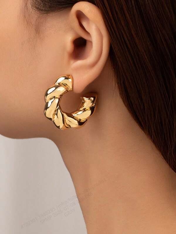 1 Pair Retro Style Exaggerated Twisted C-Shaped Hoop Earrings
