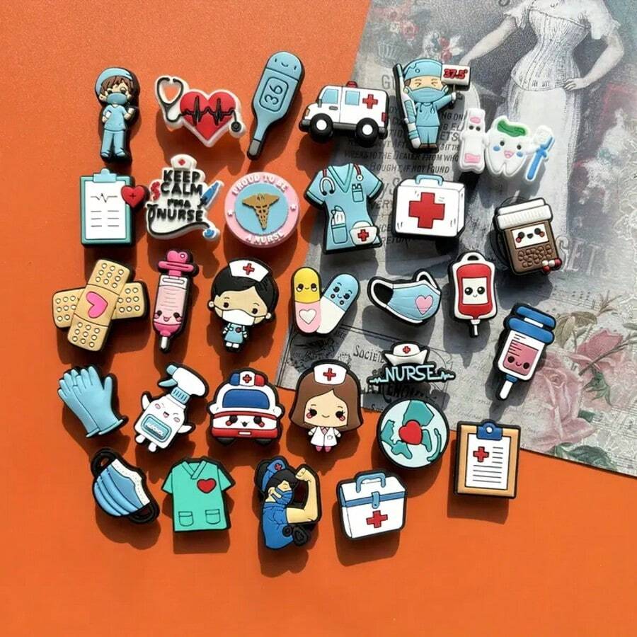 Bộ 5/15/20 chiếc phụ kiện trang trí chủ đề y tế ngẫu nhiên, bao gồm bộ dụng cụ y tế, nhân viên y tế, y tá, bộ sơ cứu, xe cứu thương, khẩu trang y tế, túi đựng máu, phụ kiện trang trí giày PVC, phụ kiện trang trí giày cao su chủ đề chăm sóc y tế dễ thương, phụ kiện trang trí guốc gỗ cho bữa tiệc, phụ kiện trang trí hoa lấp lánh.