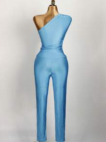 طقم بيجامة صيفي مكون من قطعتين: سترة فوقية بدون أكمام وياقة غير متماثلة + بنطال لرفع الأرداف