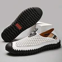 Men's Outdoor Closed Toe Sandals, Anti-Slip Beach & Water Shoes For Summer, Durable Quick-Dry Hiking Sandals With Adjustable Straps