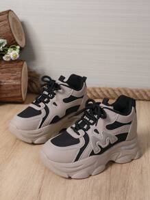 1 Paio di Sneaker con Suola Spessa e Chunky, Scarpe Sportive Casual Leggere per Adolescenti, Scarpe da Ragazza con Tacco Alto, Nuovi Arrivi 2025