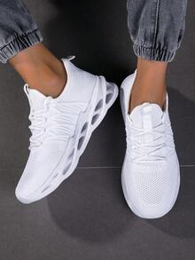 1 Pair Men's Breathable Mesh Thick Sole Sneakers, Casual Lace-Up Outdoor Shoes, Lightweight Low-Top Sports Shoes, Men's Soft Bottom Road Running Casual Sports Shoes, Lightweight & Comfortable Outdoor Travel Walking Shoes