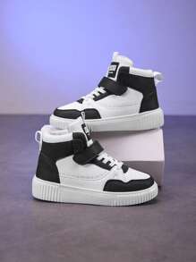 Zapatillas deportivas versátiles de alta top en negro y blanco para niños, zapatos deportivos cómodos y ligeros para niños y niñas, todo el año, zapatos de running PU, zapatos casuales para adolescentes, zapatos de skate, zapatos planos, aptos para actividades interiores y exteriores, correr, caminar