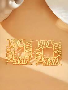 1pc Custom Letter Earrings, Crafted Exclusively For Fashion Enthusiasts! These Custom Engraved Earrings Are A Must-Have For Parties. They Make A Perfect Choice For Daily Outings And A Delightful Surprise For Besties-Sure To Stand Out At Gatherings. A Piece Of Customized Fashion Jewelry That Shines With Personalized. - Multicolor - View 5