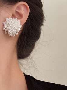 1 Pair Simple Vintage Faux-Pearl Firework Design Earrings, Elegant Luxurious Pearl Stud Earrings With Unique Design, Suitable For Women To Wear For Weddings, Banquets, Daily, Festivals - White - View 3